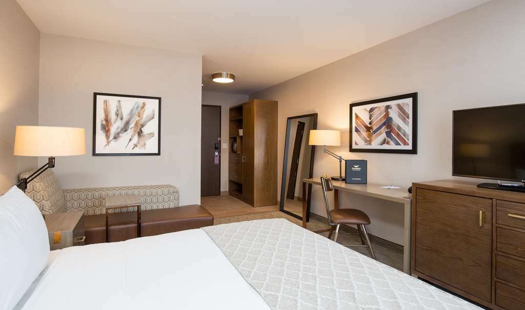 Pomeroy Hotel Fort McMurray Zimmer foto